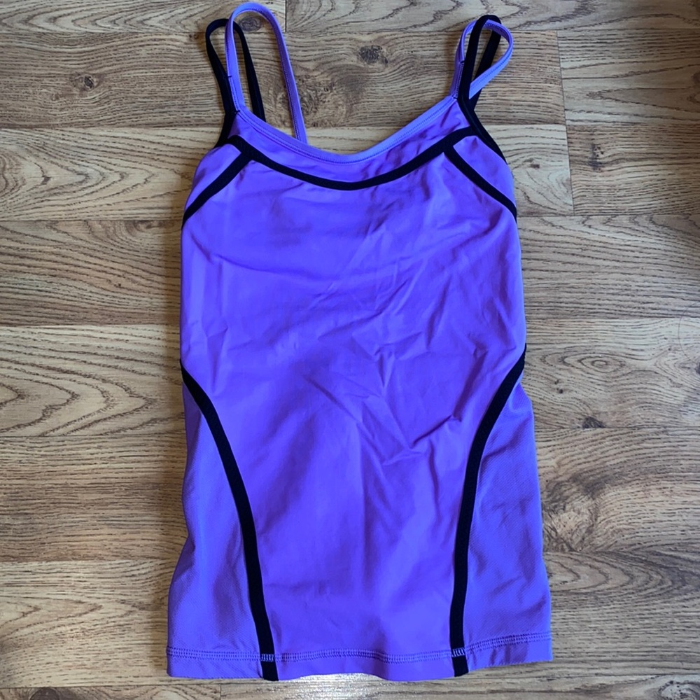 Lululemon top